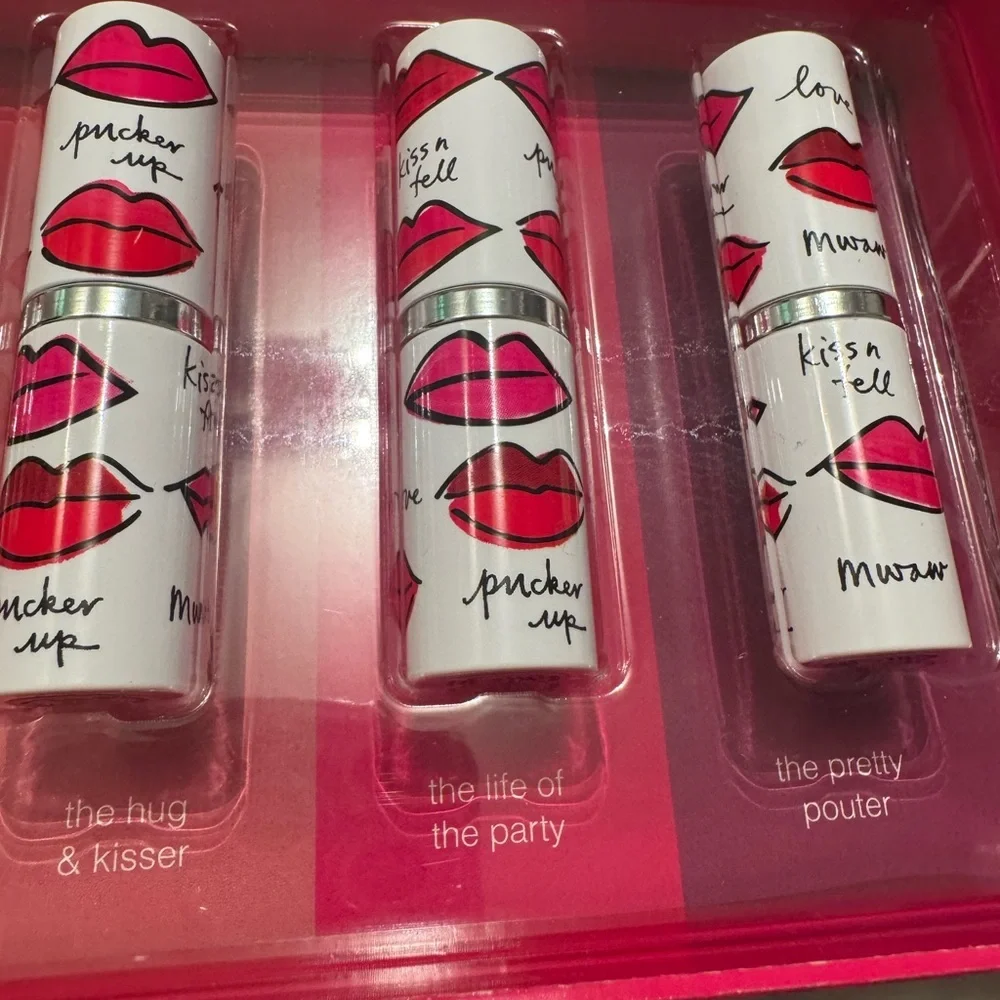 Clinique set lipsticks